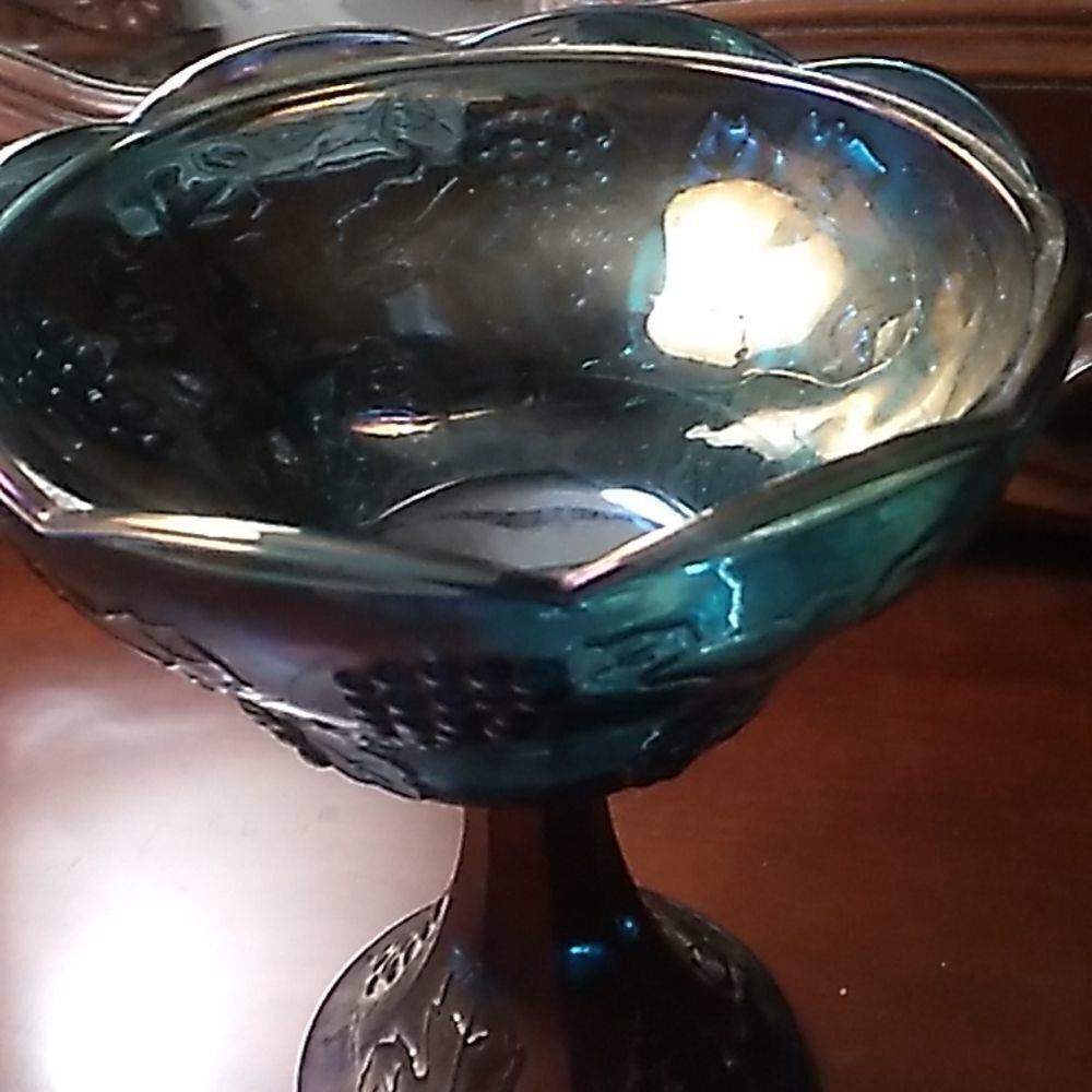 Carnival Glass Compote - Picture 4 of 8